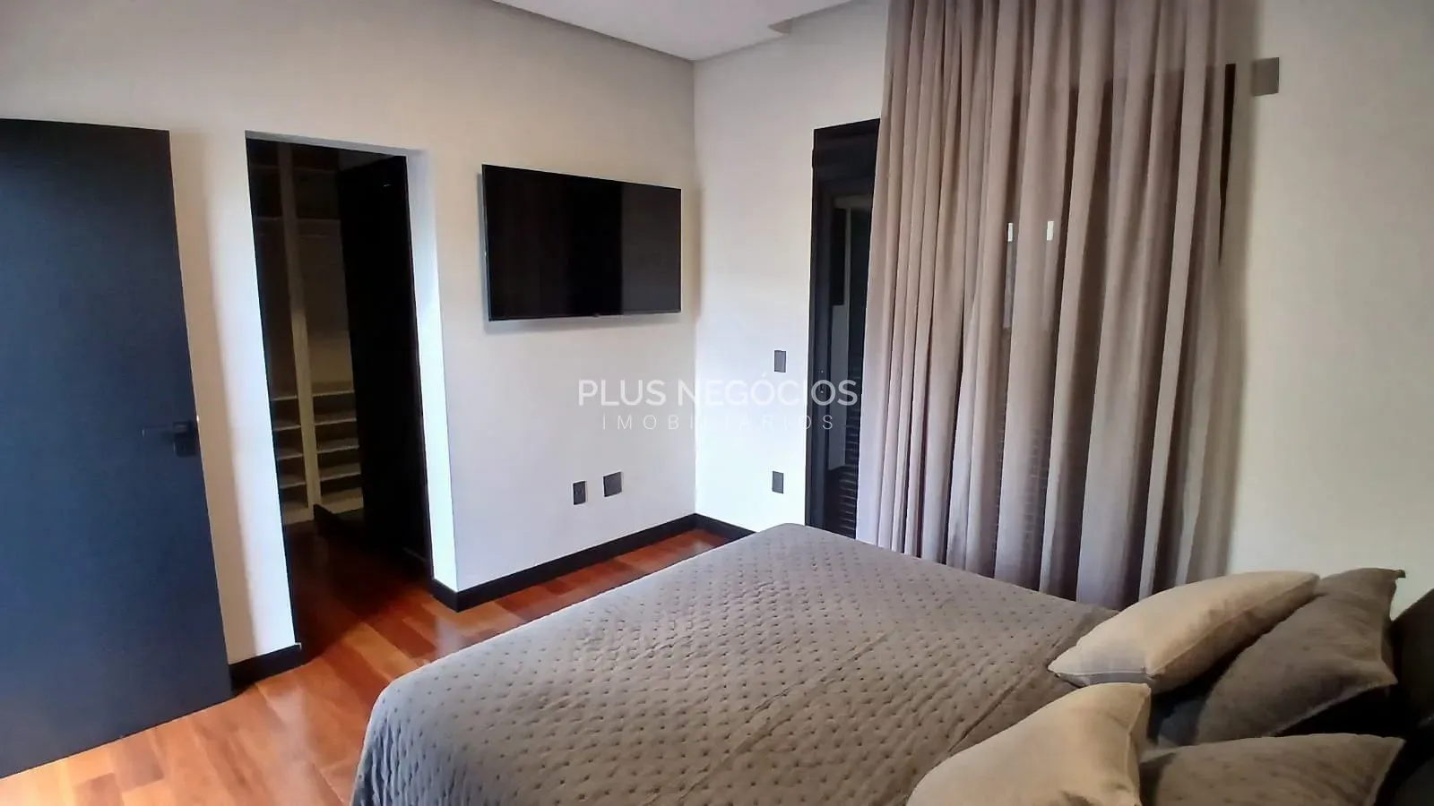 Casa, 4 quartos, 440 m² - Foto 32