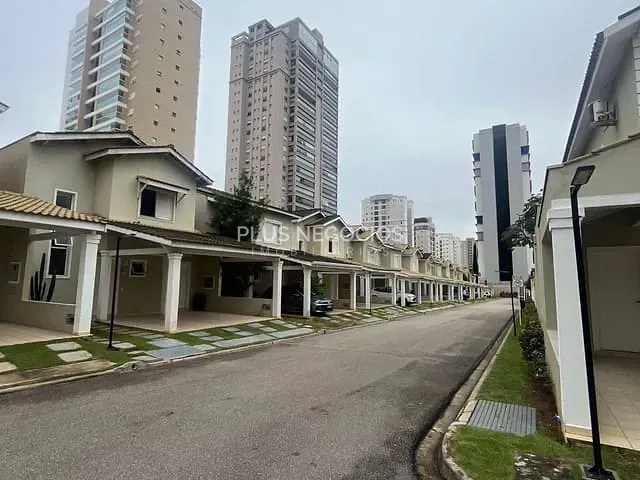 Casa com 249m² 3 quartos e 3 banheiros, à venda ou para alugar, no bairro Parque Campolim em Sorocaba