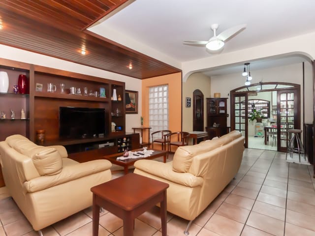 Foto do Casa - Casa tipo para venda em Vila Monumento com 4 quartos, sendo 1 suíte, 213m² | Lares e Andares Imóveis