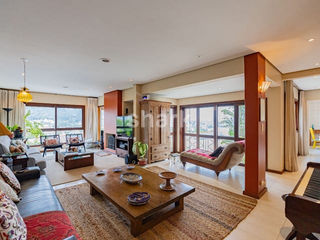 Casa com 480m² 4 quartos e 5 banheiros, à venda, no bairro Alphaville em Santana de Parnaíba