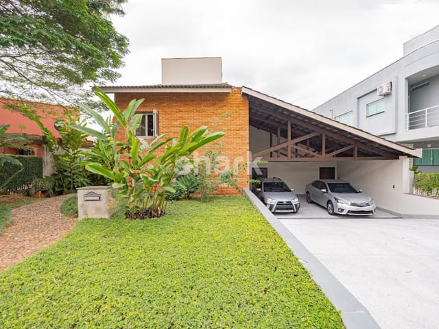 Casa com 480m² 4 quartos e 5 banheiros, à venda, no bairro Alphaville em Santana de Parnaíba
