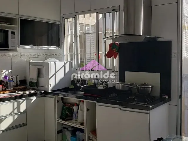 Casa com 150m² 3 quartos e 3 banheiros, à venda, no bairro Jardim Bela Vista em São José dos Campos