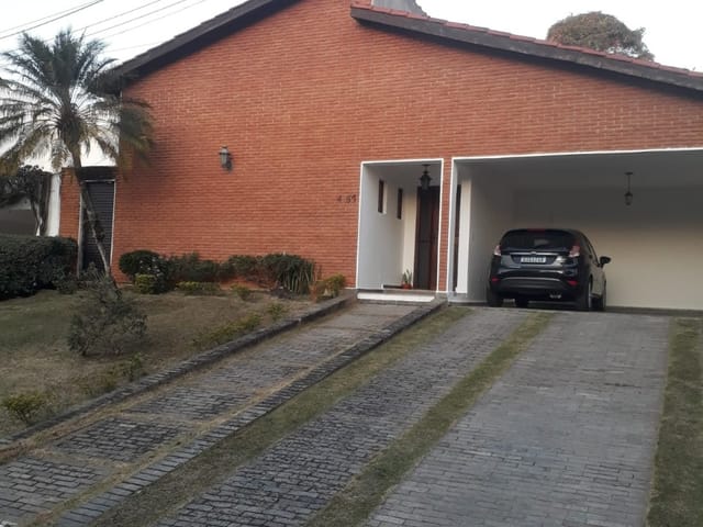 Casa com 466m² 2 quartos e 3 banheiros, à venda, no bairro Alphaville em Santana de Parnaíba