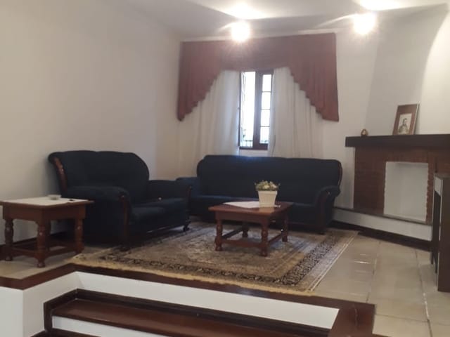 Casa com 466m² 2 quartos e 3 banheiros, à venda, no bairro Alphaville em Santana de Parnaíba
