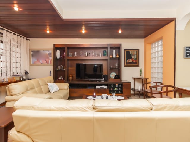 Foto do Casa - Casa tipo para venda em Vila Monumento com 4 quartos, sendo 1 suíte, 213m² | Lares e Andares Imóveis