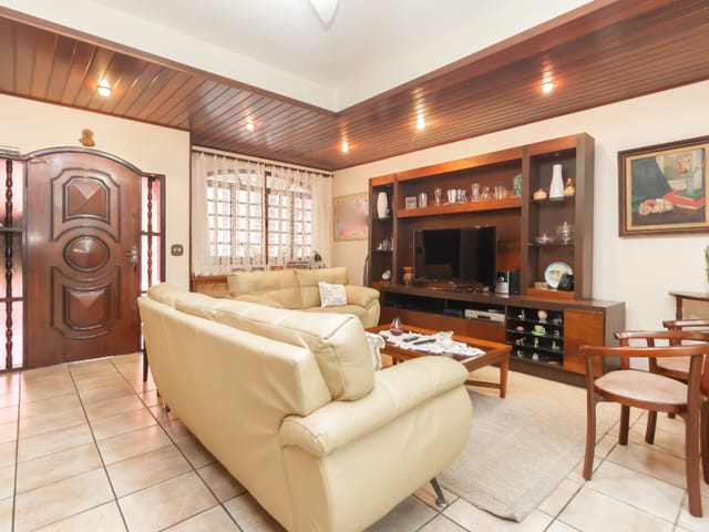 Foto do Casa - Casa tipo para venda em Vila Monumento com 4 quartos, sendo 1 suíte, 213m² | Lares e Andares Imóveis