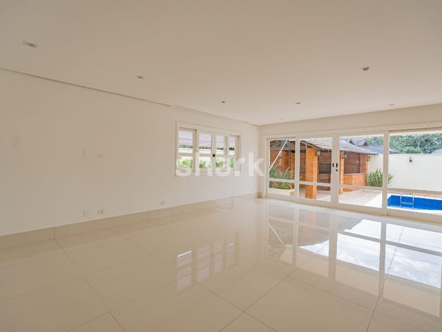 Casa com 420m² 4 quartos e 5 banheiros, à venda, no bairro Alphaville em Santana de Parnaíba