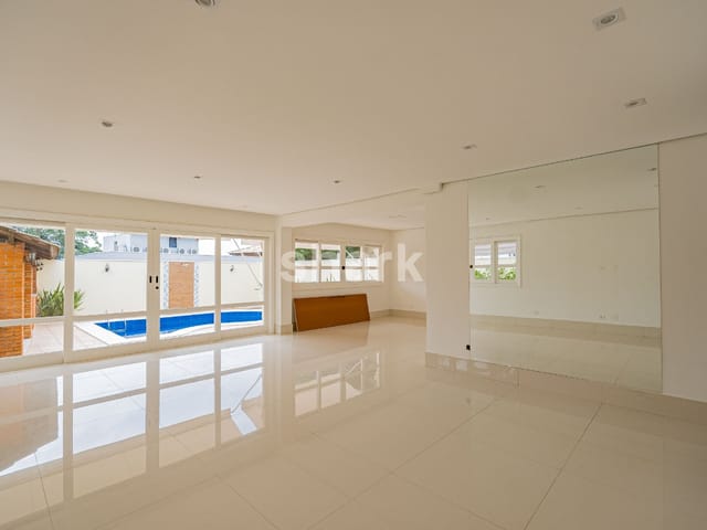 Casa com 420m² 4 quartos e 5 banheiros, à venda, no bairro Alphaville em Santana de Parnaíba