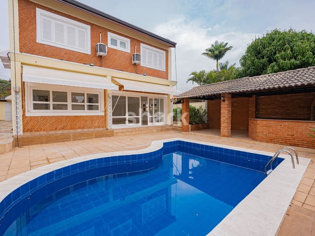 Casa com 420m² 4 quartos e 5 banheiros, à venda, no bairro Alphaville em Santana de Parnaíba