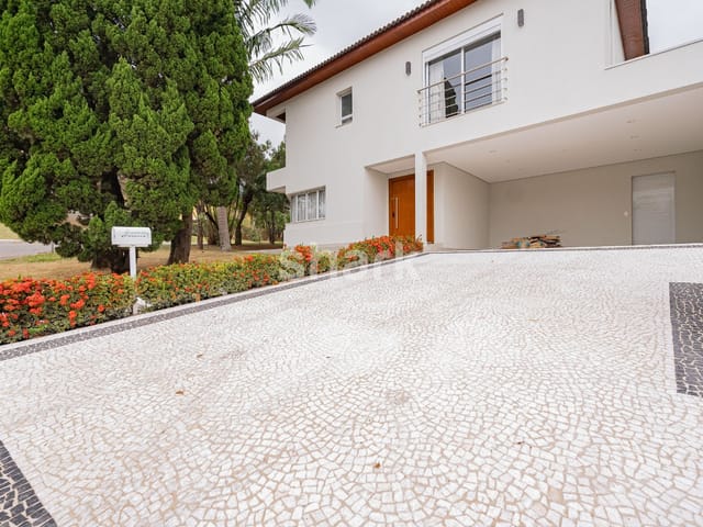 Casa com 562m² 4 quartos e 5 banheiros, à venda, no bairro Alphaville em Santana de Parnaíba