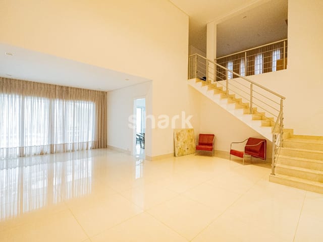 Casa com 562m² 4 quartos e 5 banheiros, à venda, no bairro Alphaville em Santana de Parnaíba