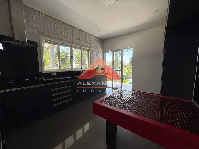 Casa com 1000m² 3 quartos e 2 banheiros, à venda ou para alugar, no bairro Parque Mirante Do Vale em Jacareí