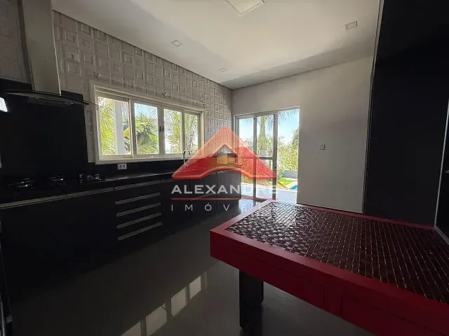 Casa com 1000m² 3 quartos e 2 banheiros, à venda ou para alugar, no bairro Parque Mirante Do Vale em Jacareí