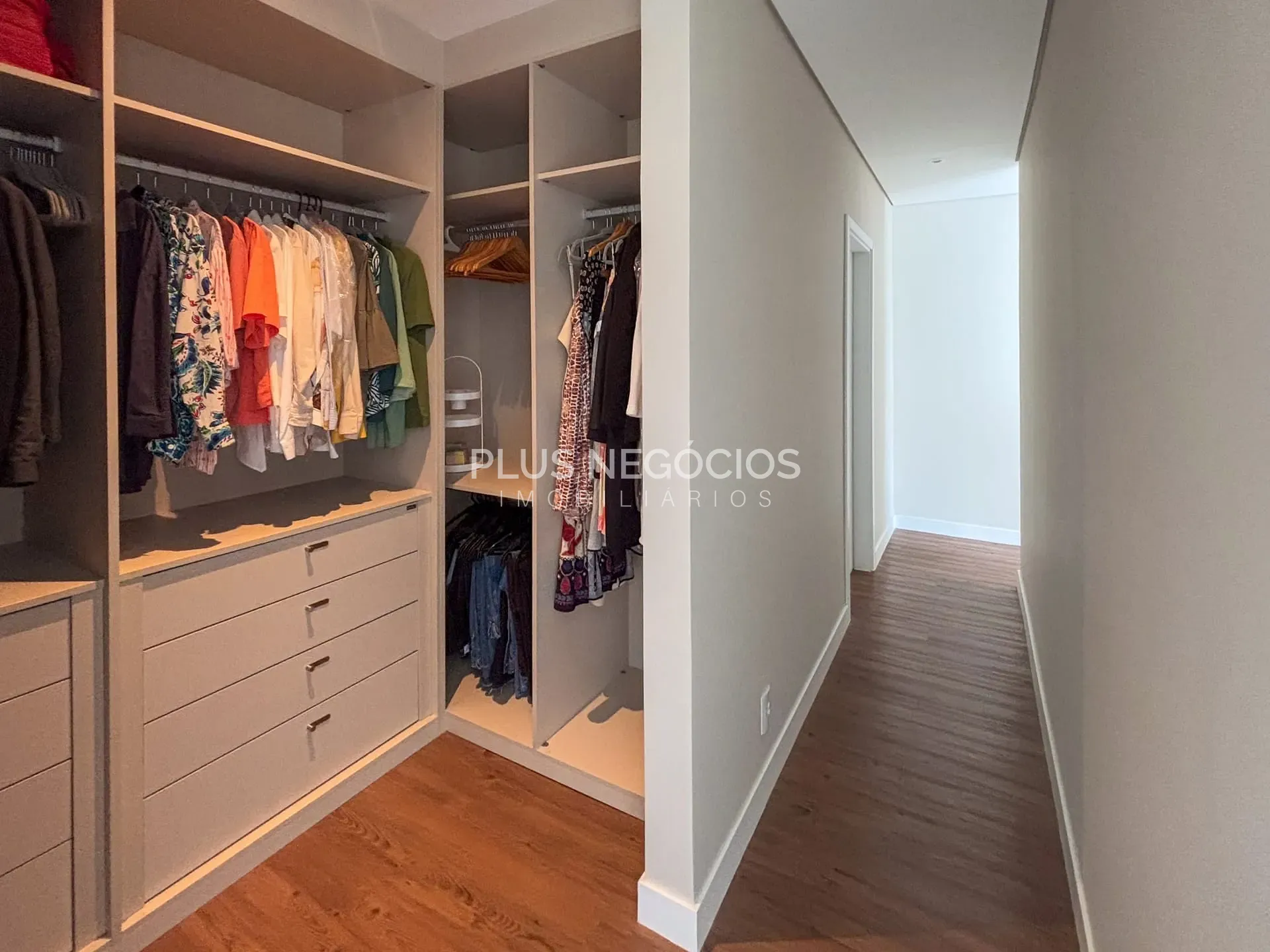 Casa, 3 quartos, 265 m² - Foto 33