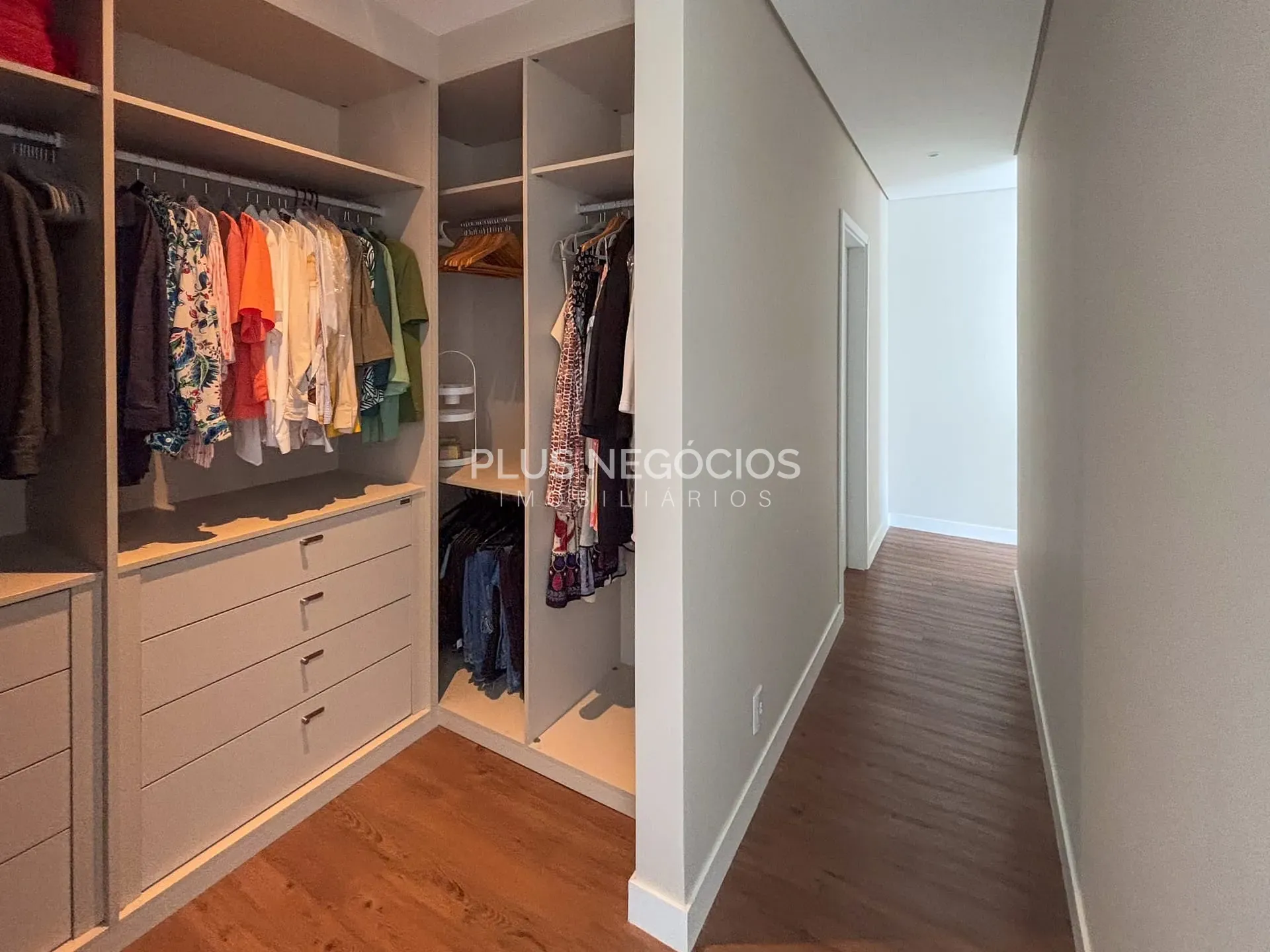 Casa, 3 quartos, 265 m² - Foto 34