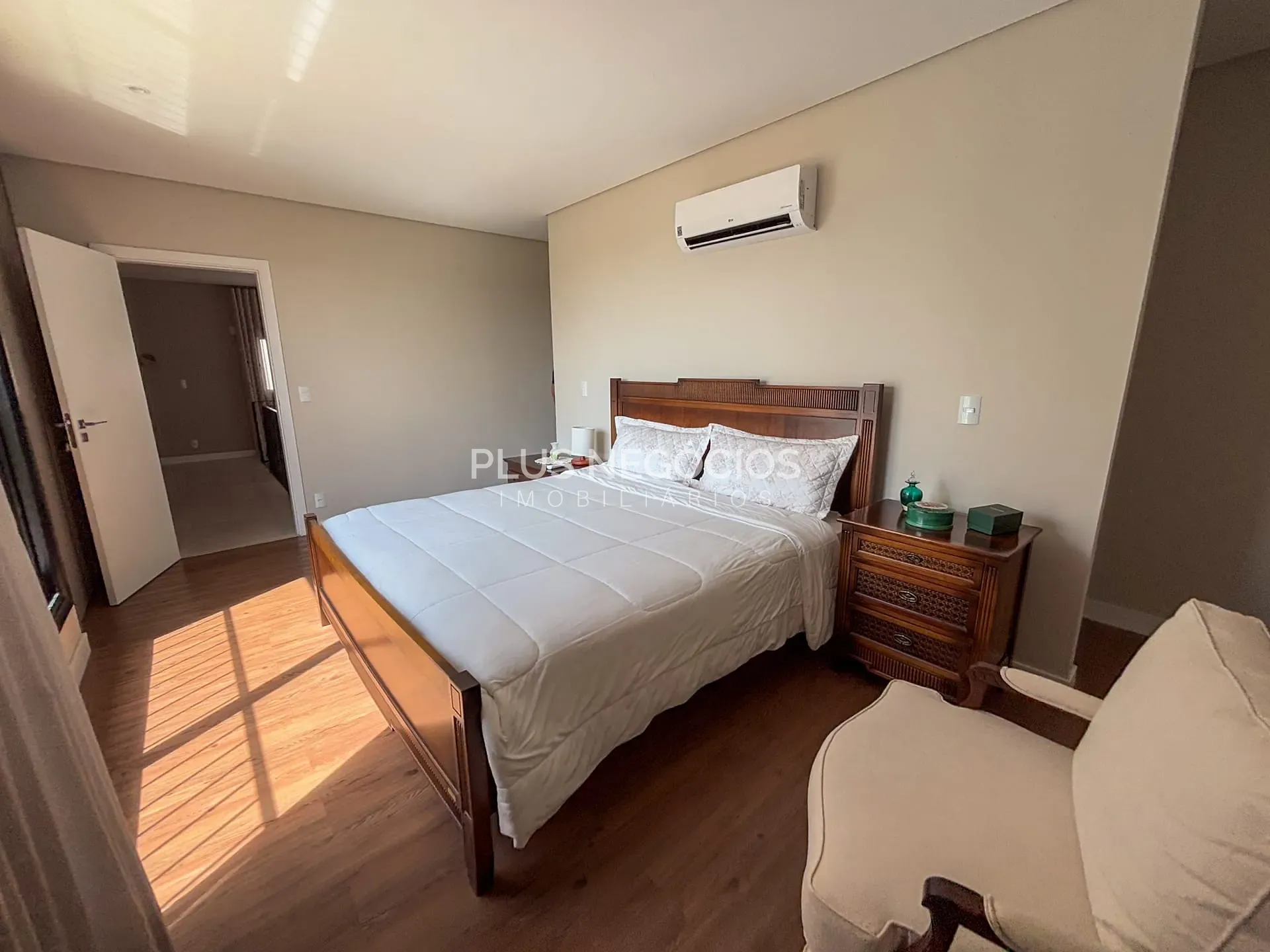 Casa, 3 quartos, 265 m² - Foto 36