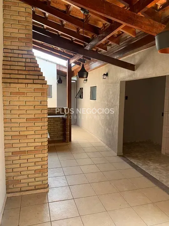 Casa, 3 quartos, 180 m² - Foto 1