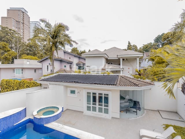 Casa com 495m² 4 quartos e 6 banheiros, à venda, no bairro Alphaville em Santana de Parnaíba