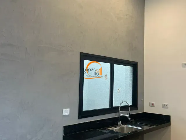 Casa com 150m² 3 quartos e 3 banheiros, para alugar, no bairro Jardim Alvinópolis em Atibaia