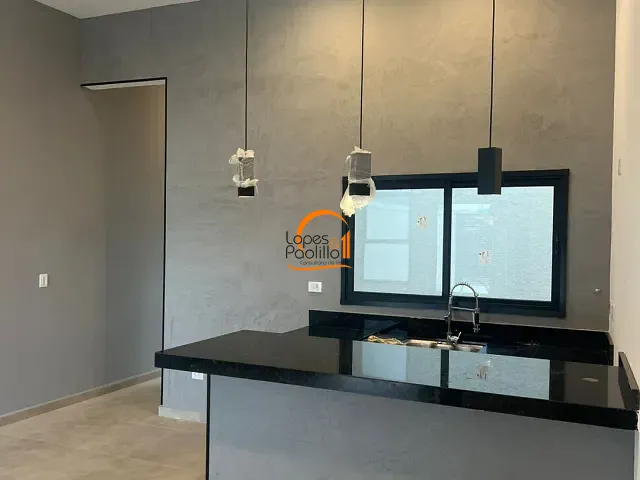 Casa com 150m² 3 quartos e 3 banheiros, para alugar, no bairro Jardim Alvinópolis em Atibaia