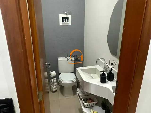 Casa com 342m² 3 quartos e 3 banheiros, à venda, no bairro Jardim das Flores em Atibaia