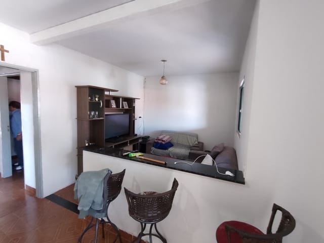 Casa 3 quartos e 2 banheiros, à venda, no bairro Conjunto Habitacional Terra dos Ipês em Pindamonhangaba