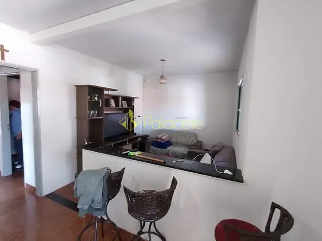 Casa 3 quartos e 2 banheiros, à venda, no bairro Conjunto Habitacional Terra dos Ipês em Pindamonhangaba