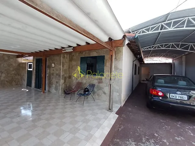 Casa 3 quartos e 2 banheiros, à venda, no bairro Conjunto Habitacional Terra dos Ipês em Pindamonhangaba