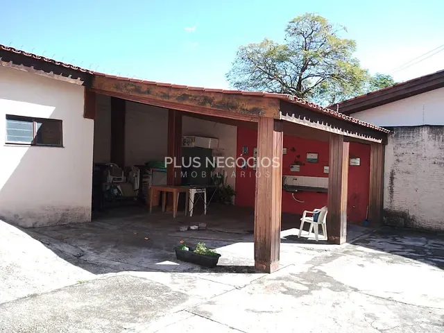 Casa com 378m² 2 quartos e 1 banheiro, à venda, no bairro Jardim Refúgio em Sorocaba