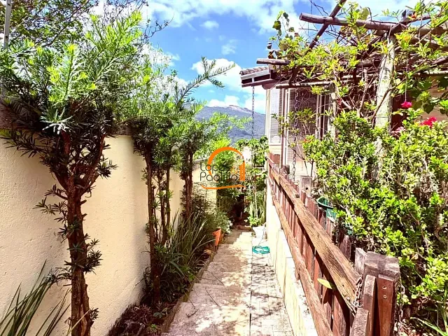 Casa com 287m² 3 quartos e 5 banheiros, à venda, no bairro Recreio Maristela em Atibaia