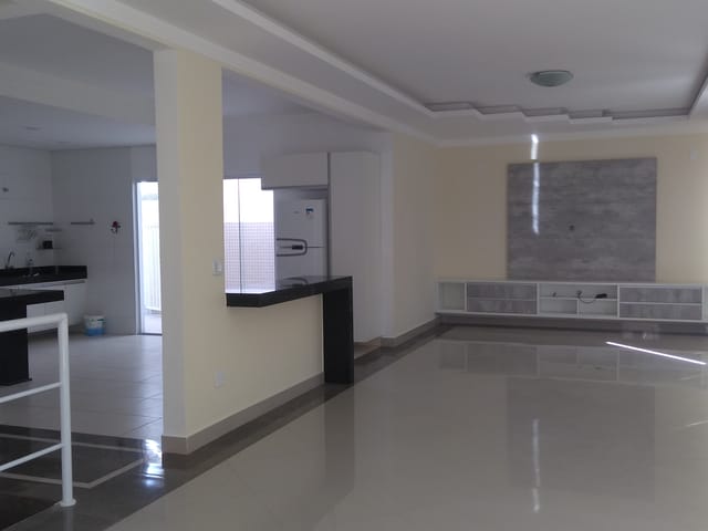Casa 3 quartos e 2 banheiros, à venda, no bairro Jardim Residencial Doutor Lessa em Pindamonhangaba