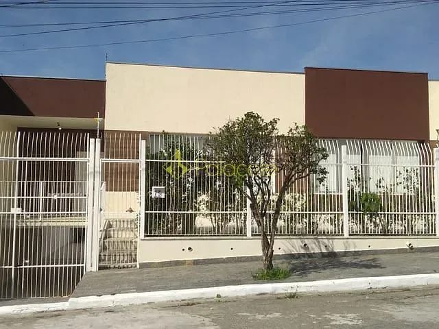 Casa 3 quartos e 2 banheiros, à venda, no bairro Jardim Residencial Doutor Lessa em Pindamonhangaba