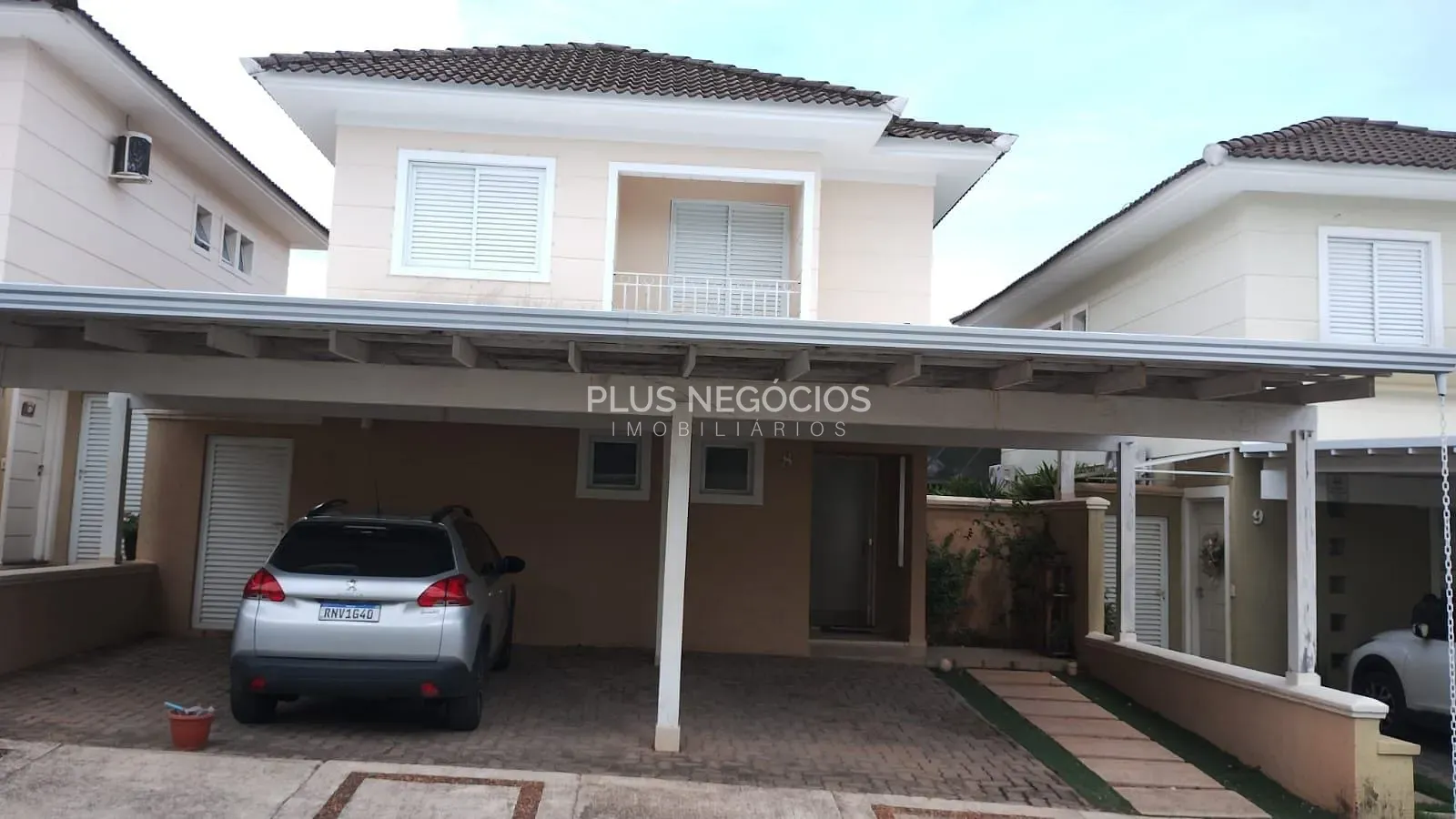 Casa, 4 quartos, 239 m² - Foto 1
