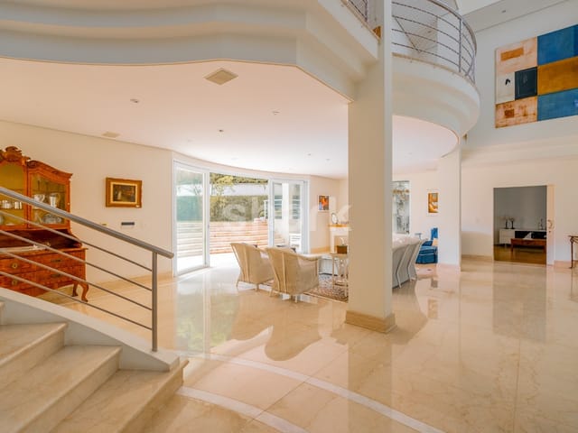 Casa com 1000m² 4 quartos e 6 banheiros, à venda, no bairro Alphaville Residencial Um em Barueri