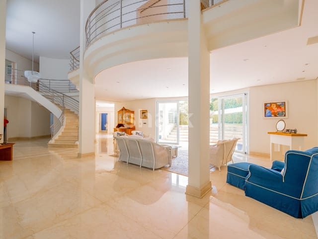 Casa com 1000m² 4 quartos e 6 banheiros, à venda, no bairro Alphaville Residencial Um em Barueri