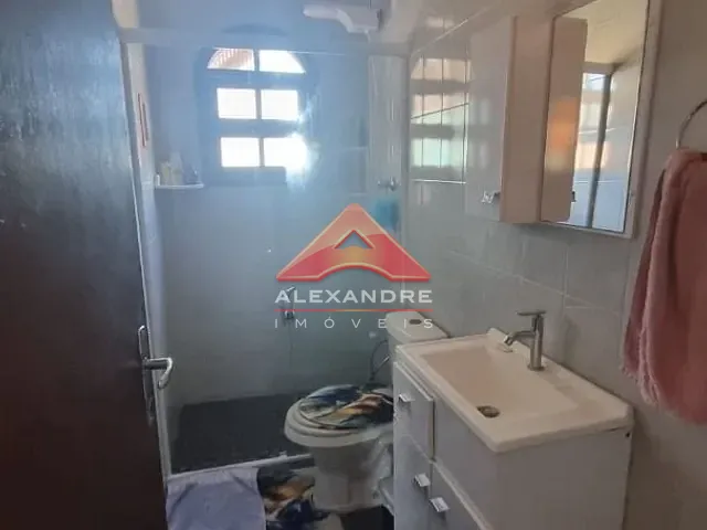 Casa com 250m² 5 quartos e 6 banheiros, à venda, no bairro Putim em São José dos Campos