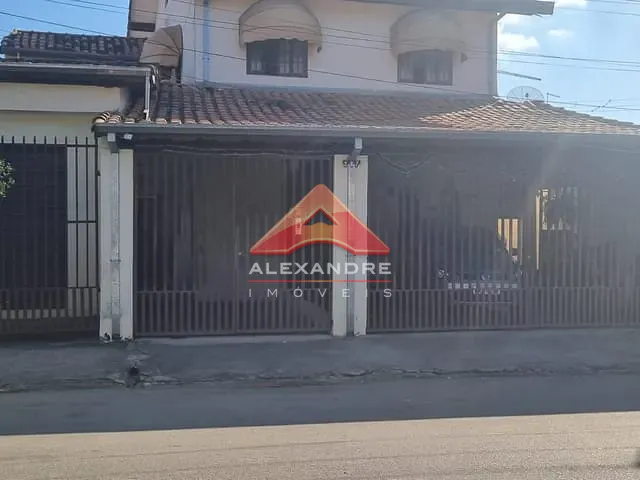 Casa com 250m² 5 quartos e 6 banheiros, à venda, no bairro Putim em São José dos Campos