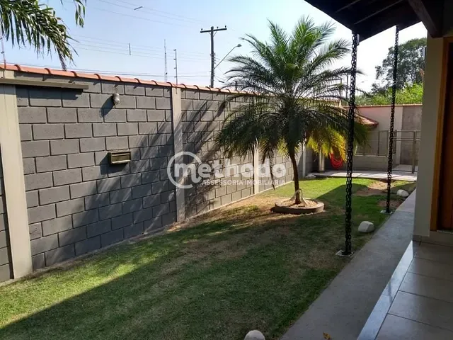 Casa com 500m² 3 quartos e 3 banheiros, à venda, no bairro Parque das Laranjeiras II em Cosmópolis