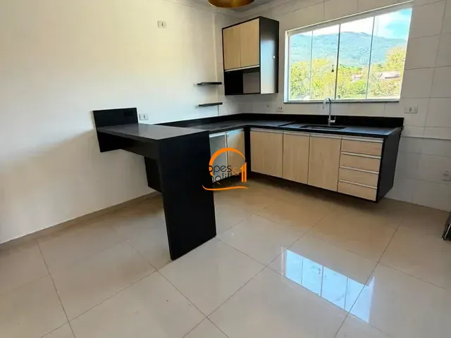 Casa com 200m² 2 quartos e 4 banheiros, para alugar, no bairro Recreio Maristela em Atibaia