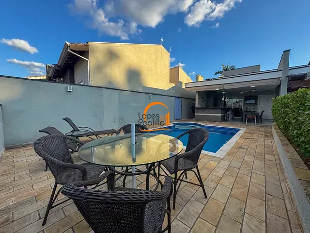 Casa com 480m² 3 quartos e 6 banheiros, à venda, no bairro Jardim Paulista em Atibaia
