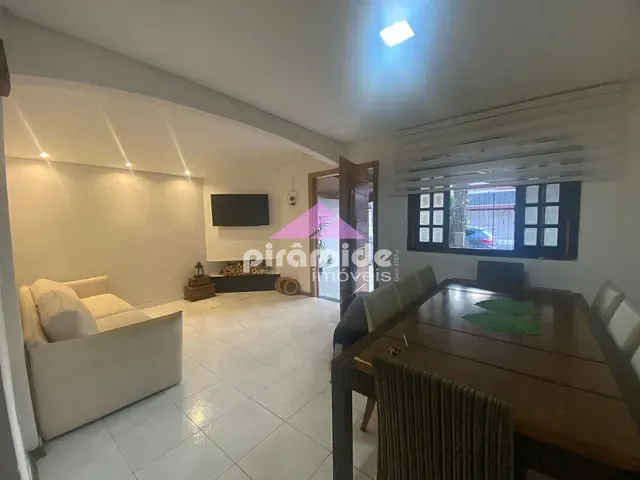 Casa com 125m² 4 quartos e 3 banheiros, à venda, no bairro Bosque dos Eucaliptos em São José dos Campos