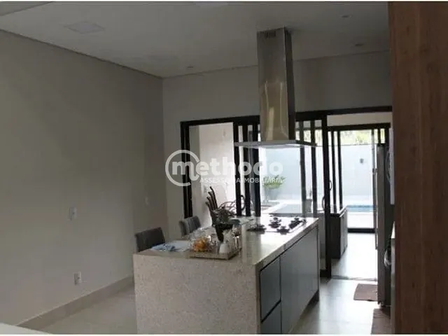 Casa com 300m² 3 quartos e 4 banheiros, à venda, no bairro Roncáglia em Valinhos