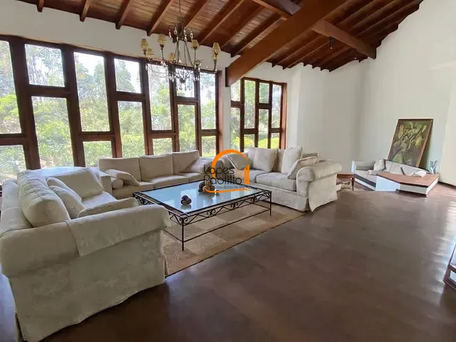 Casa com 1360m² 5 quartos e 7 banheiros, para alugar, no bairro Cidade Satélite em Atibaia