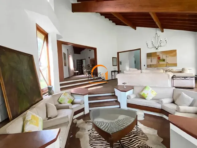 Casa com 1360m² 5 quartos e 7 banheiros, para alugar, no bairro Cidade Satélite em Atibaia