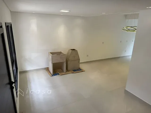 Casa com 110m² 3 quartos e 3 banheiros, para alugar, no bairro Urbanova em São José dos Campos
