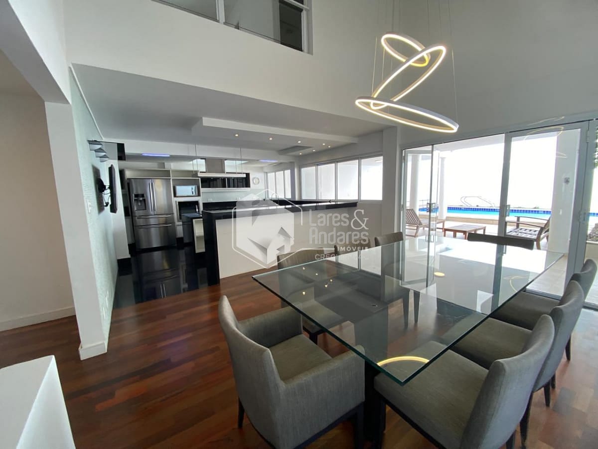 Casa, 4 quartos, 319 m² - Foto 1