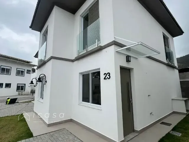 Casa com 130m² 3 quartos e 3 banheiros, à venda, no bairro Cigarras em São Sebastião