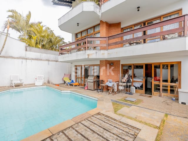 Casa com 390m² 3 quartos e 3 banheiros, à venda, no bairro Alphaville em Santana de Parnaíba