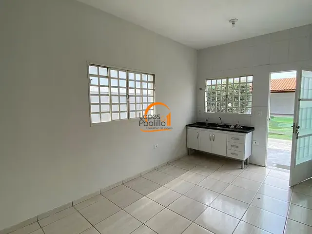 Casa com 340m² 3 quartos e 3 banheiros, para alugar, no bairro Alvinópolis em Atibaia