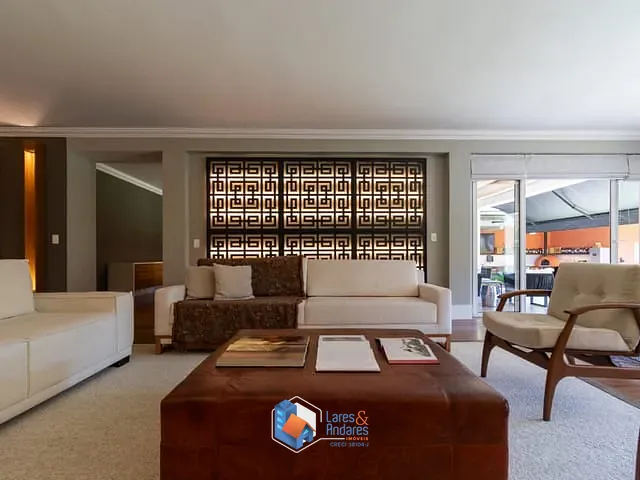 Casa com 1500m² 4 quartos e 8 banheiros, à venda, no bairro Alto Da Boa Vista em São Paulo